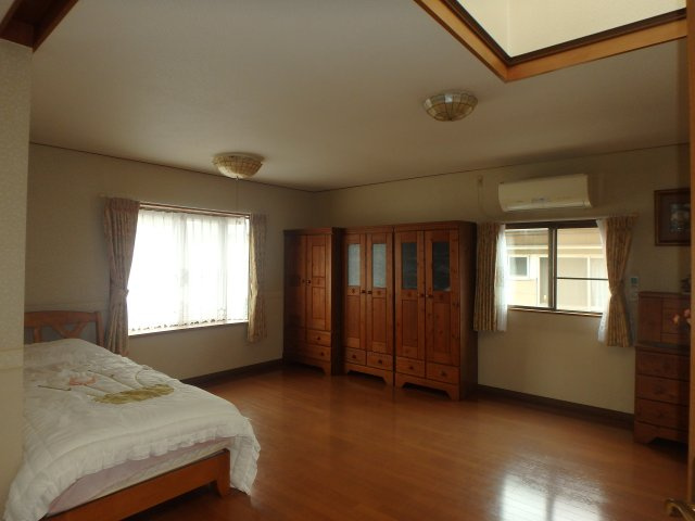 連島中央4LDK中古住宅の洋室