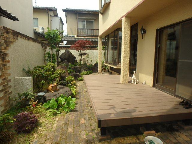 連島中央4LDK中古住宅の庭