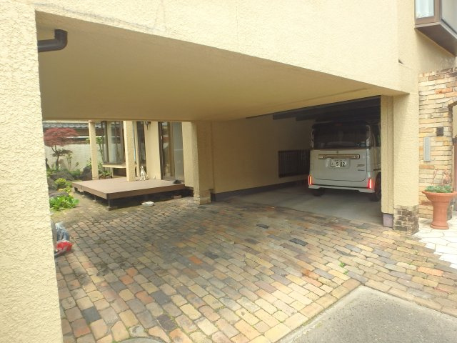 連島中央4LDK中古住宅の駐車場