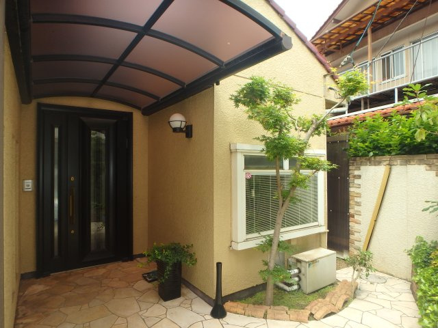 連島中央4LDK中古住宅の玄関