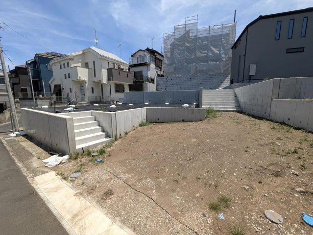 横浜市神奈川区片倉５丁目の売地の外観