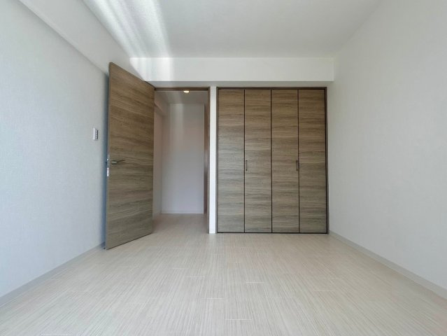 ＧＲＡＮＤＲＥＶＥ見附町の居間・リビング