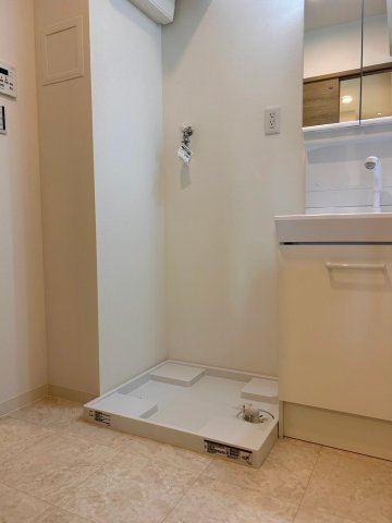 ＧＲＡＮＤＲＥＶＥ見附町の洗面所