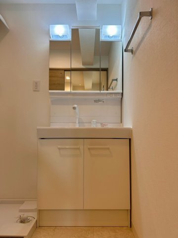 ＧＲＡＮＤＲＥＶＥ見附町の洗面所
