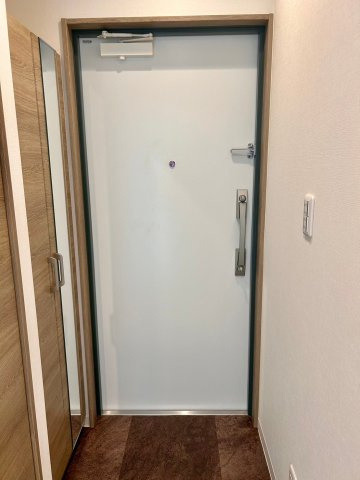 ＧＲＡＮＤＲＥＶＥ見附町の玄関
