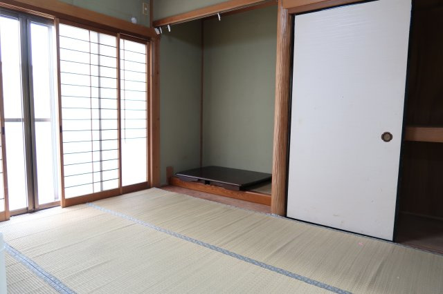 野洲市冨波乙　中古戸建