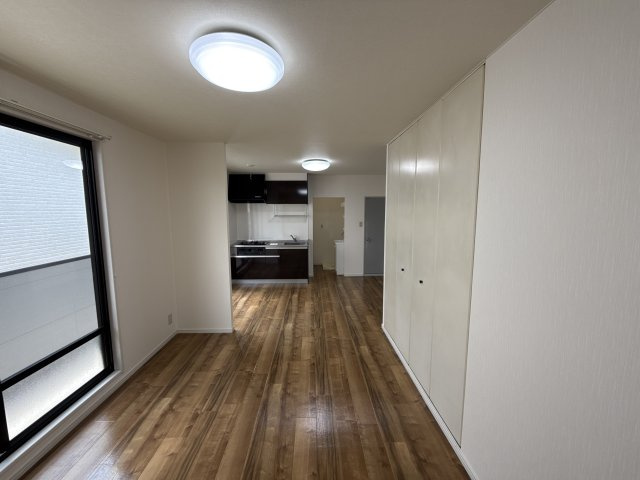 JAサンビレッジ末広 A棟の居間・リビング