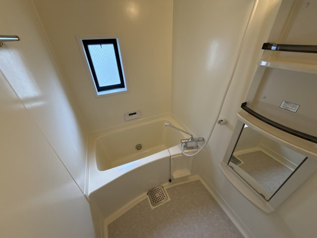 JAサンビレッジ末広 A棟の浴室