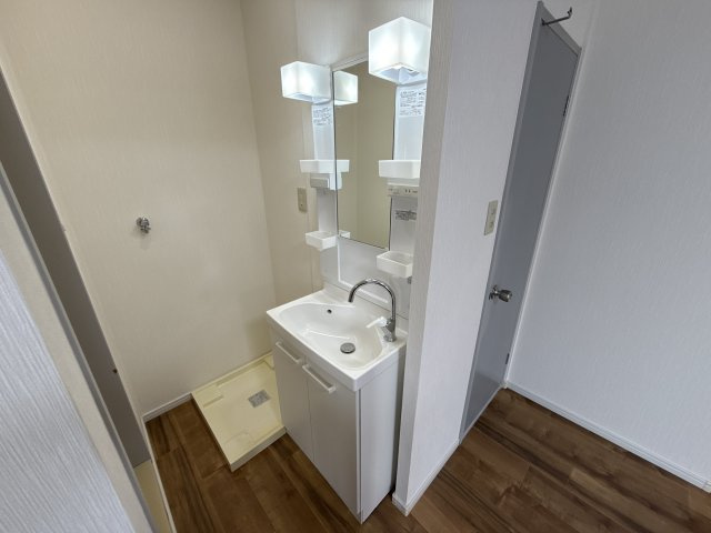 JAサンビレッジ末広 A棟の洗面所