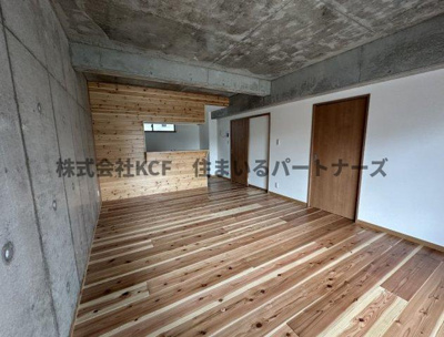 【内装】 | アッパーヤード | 物件の内装です