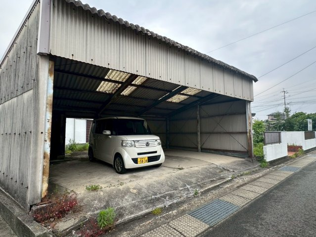 船木　中古戸建の駐車場