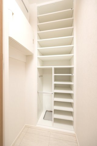 シューズインクローゼット※同タイプ間取りの別部屋参考