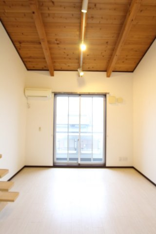 L＇s COURTの居間・リビング