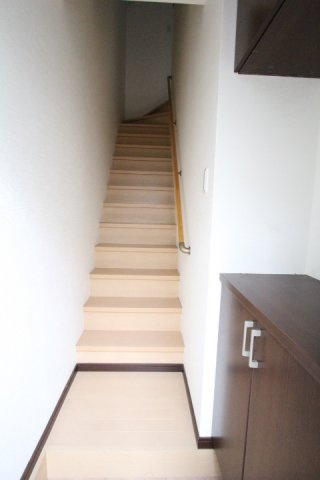 L＇s COURTの玄関