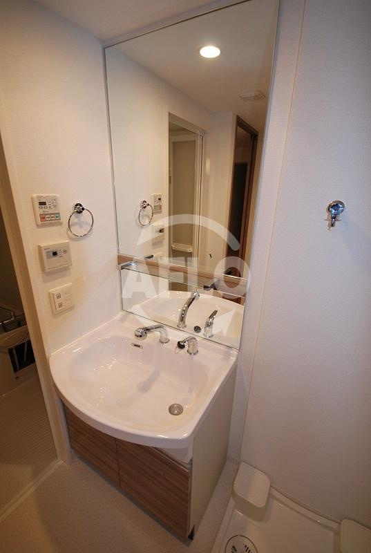 プレサンスタワー北浜の独立洗面台|プレサンスタワー北浜　独立洗面化粧台