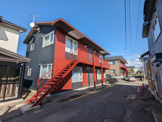 APORO Gセブンのエントランス