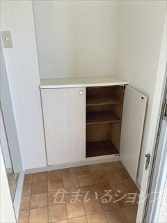シャトルあすか　Ｂの玄関|シューズボックス