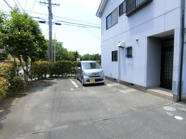 テラスパリオの駐車場