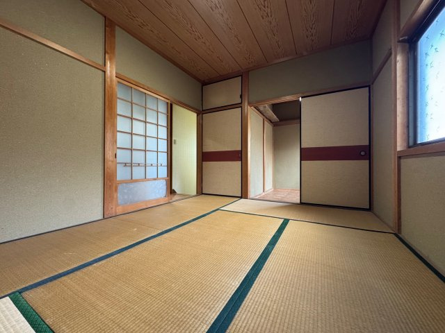 【和室】 | 和歌山県紀の川市深田　中古戸建 | ２階6帖和室♪