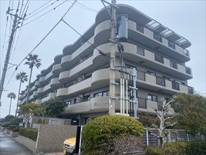 【外観】 | 古き良き町並みと利便性が共存する小戸エリアは暮らしやすくお子さまがいるファミリーにもおすすめです