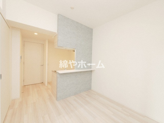 アドバンス難波ラシュレの居間・リビング