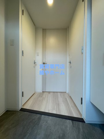 アドバンス難波ラシュレの玄関