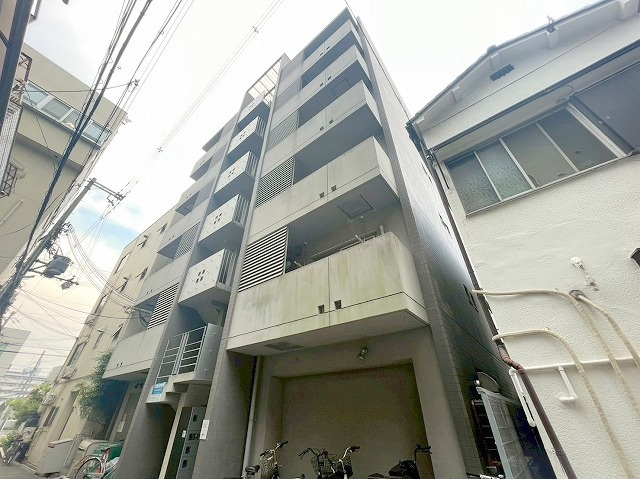 東三国エンシンビルの外観