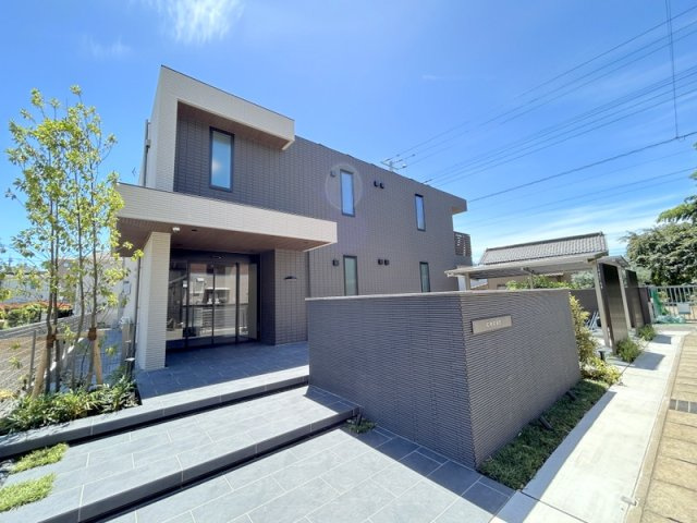 クレストのエントランス|★新築★ペット共生マンション★