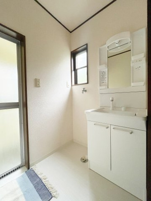 【洗面所】三輪緑山矢沢邸