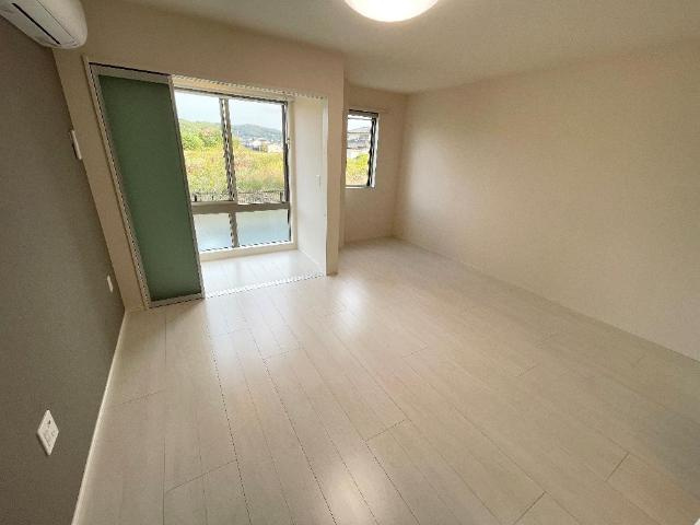 プラッツ・ユーたかまつの内装|洋室