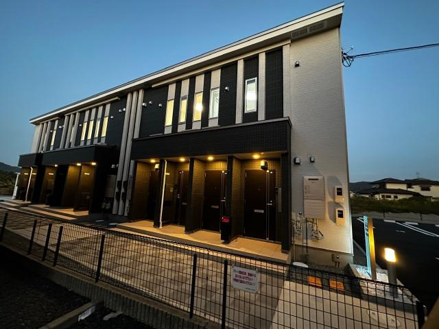 プラッツ・ユーたかまつの外観|外観写真（夜）