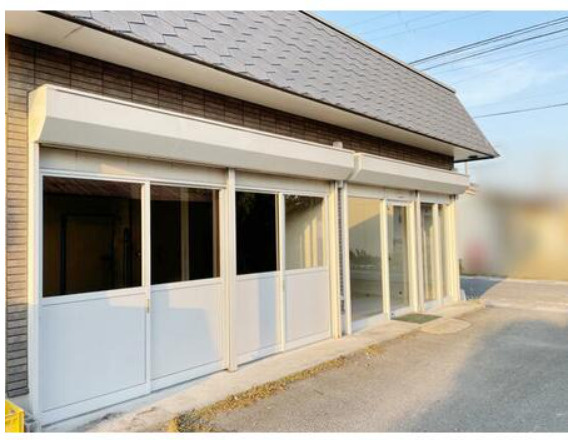 近江八幡市安土町下豊浦の店舗事務所