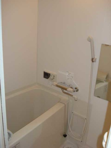 Ｓｍｉｌｅ　Ａｖｅｎｕｅの浴室|追い焚き・浴室乾燥機付きのお風呂です♪