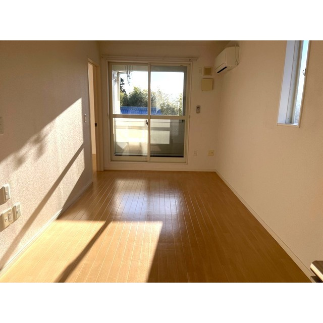 アルカネットの居間・リビング