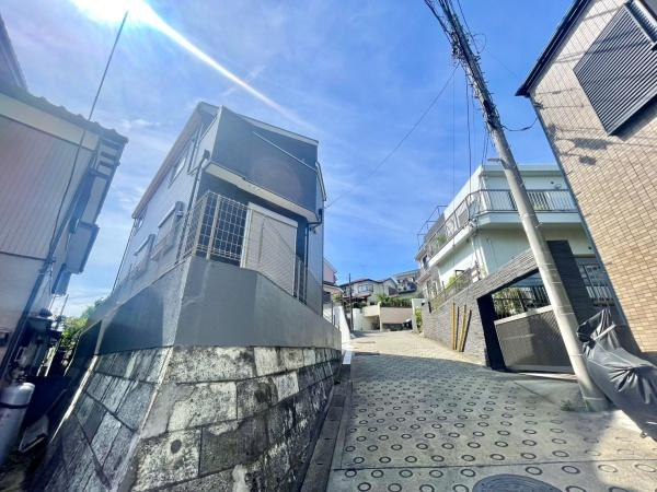 横浜市港北区高田西５丁目の新築一戸建の前面道路含む現地写真|周辺環境も合わせてご案内させて頂きます！
お気軽にお問い合わせ下さい！