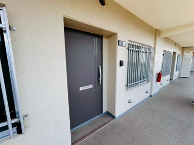 【玄関】 | ファミリープラザ泉北光明池Ａ棟