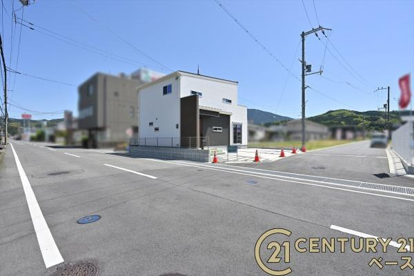 桜井市外山 ／新築一戸建の前面道路含む現地写真|■現地撮影写真■前面道路６ｍ以上と開放感溢れる広さです！