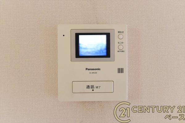 北葛城郡上牧町松里園３丁目　一戸建の内装|■現地撮影写真■ＴＶモニター付きインターホンで防犯対策もバッチリ！来客も一目でわかり安心です！