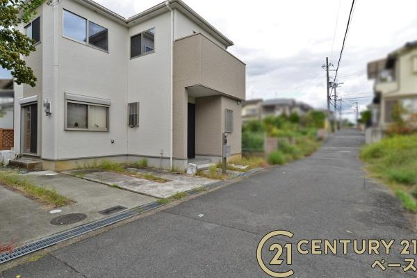 北葛城郡上牧町松里園３丁目　一戸建の前面道路含む現地写真|■現地撮影写真■