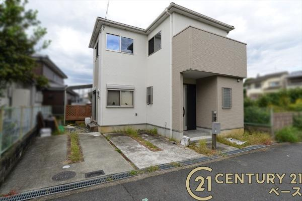 北葛城郡上牧町松里園３丁目　一戸建