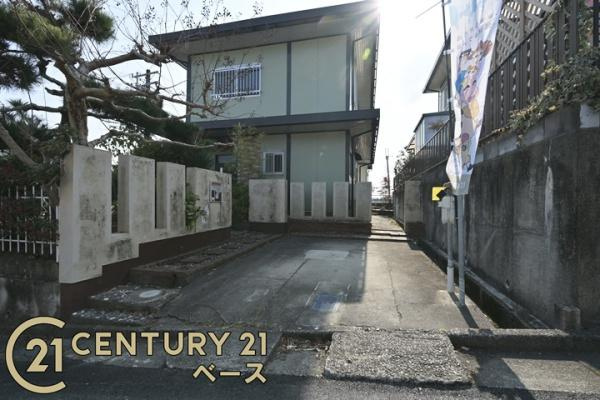大和郡山市矢田山町の中古一戸建の駐車場|■現地撮影写真■こちらはゆとりのある駐車スペースです！