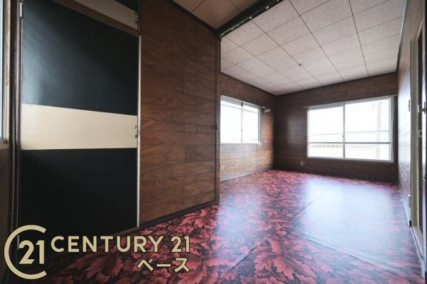 大和郡山市矢田山町の中古一戸建の洋室|■現地撮影写真■主寝室は広々9帖です！