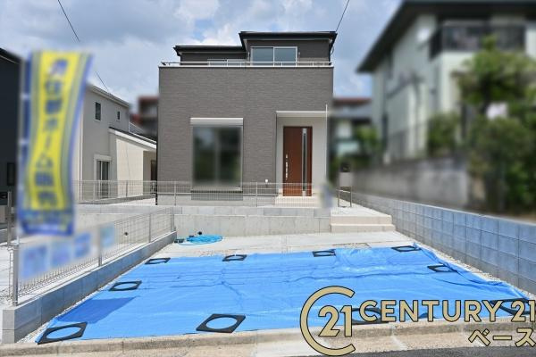 リーブルガーデン神功 ３号棟 ／新築一戸建の外観|■現地撮影写真■耐震等級３の地震に強安心の邸宅！雨で汚れを洗い流してくれるセルフクリーニング機能付き外壁！お気軽にお問い合わせください！■