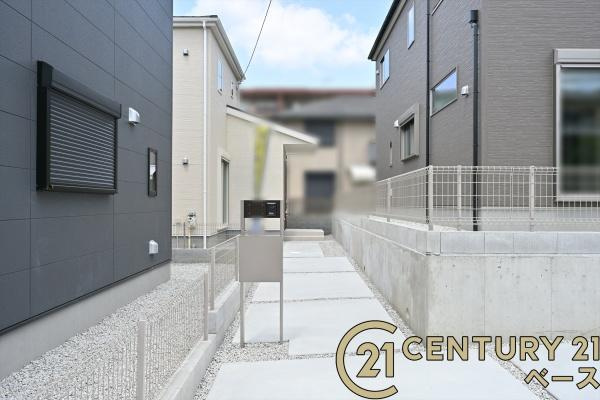 リーブルガーデン神功 ２号棟 ／新築一戸建の駐車場|■現地撮影写真■駐車スペース２台分完備！