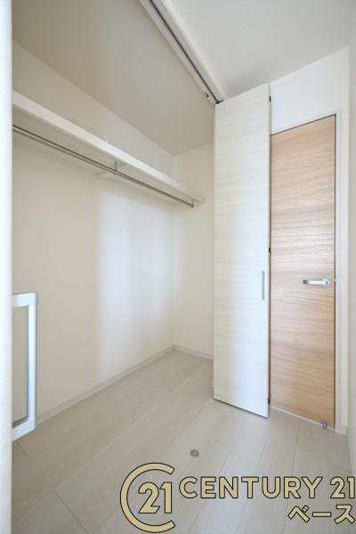 リーブルガーデン神功 ２号棟 ／新築一戸建の収納|■現地撮影写真■冬物のコートや季節のものなどたくさんしまえる広さ！
