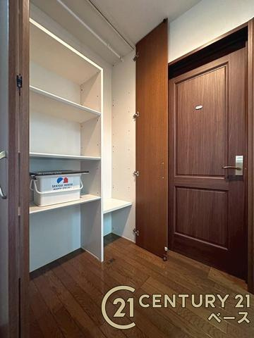 北葛城郡上牧町葛城台３丁目　一戸建の収納