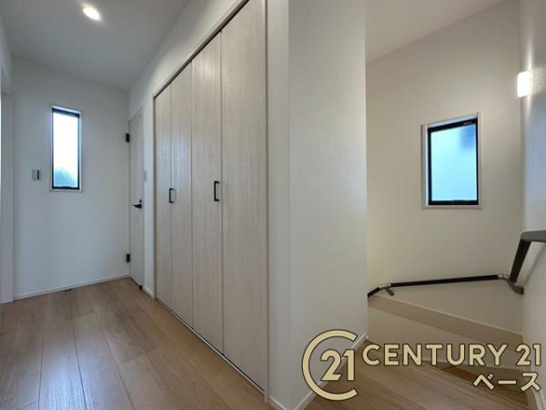 天理市田町 ３号地 ／新築一戸建の内装|■現地撮影写真■こちらは２階廊下部分です！