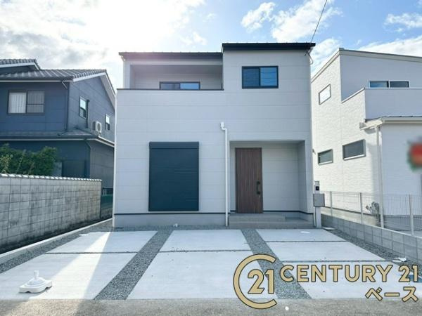 天理市田町 ３号地 ／新築一戸建の駐車場|■現地撮影写真■駐車スペース３台分完備！