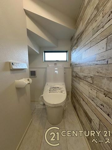 天理市田町 １号地 ／新築一戸建のトイレ|■現地撮影写真■１・２階ともに清潔感ある綺麗なお手洗を完備！