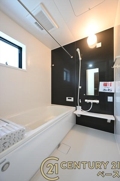 リーブルガーデン西木辻町 １号棟 ／新築一戸建の浴室|■現地撮影写真■ゆったりしたサイズの浴室！足を伸ばしての入浴は疲れも癒してくれます！